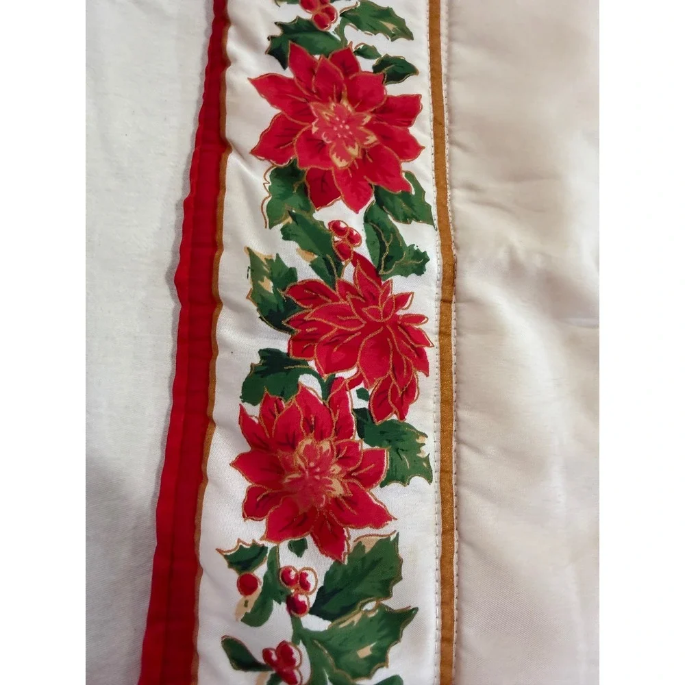 Vintage Christmas Poinsettia Tree Quilted Pillow Cover Red Cream 16x16 Zipper‎